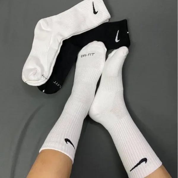Nike Socks مبطن